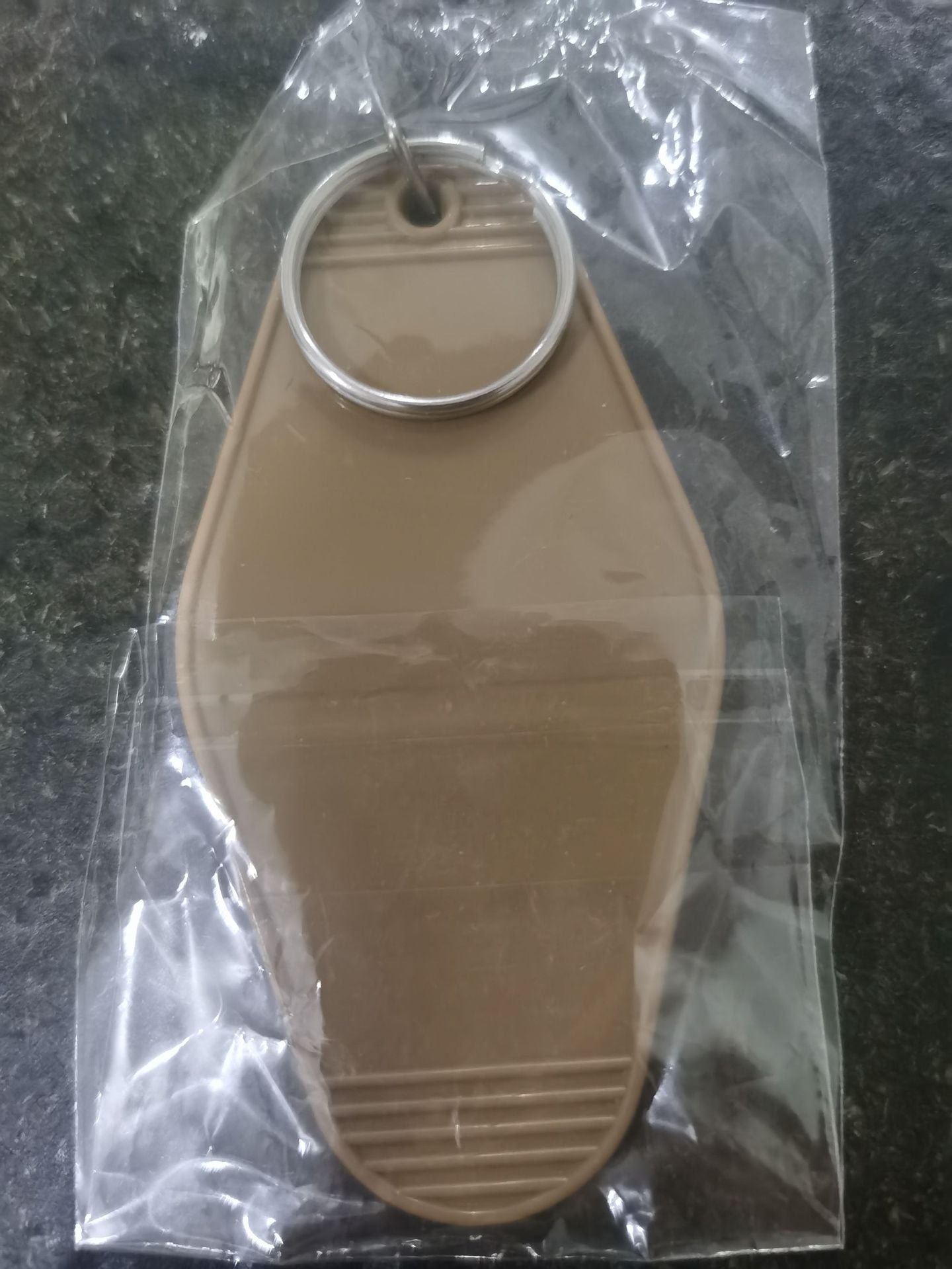 Wholesale Plastic Luggage Tag Retro Motel Number Tag Diamond Hotel Room Card Keychain